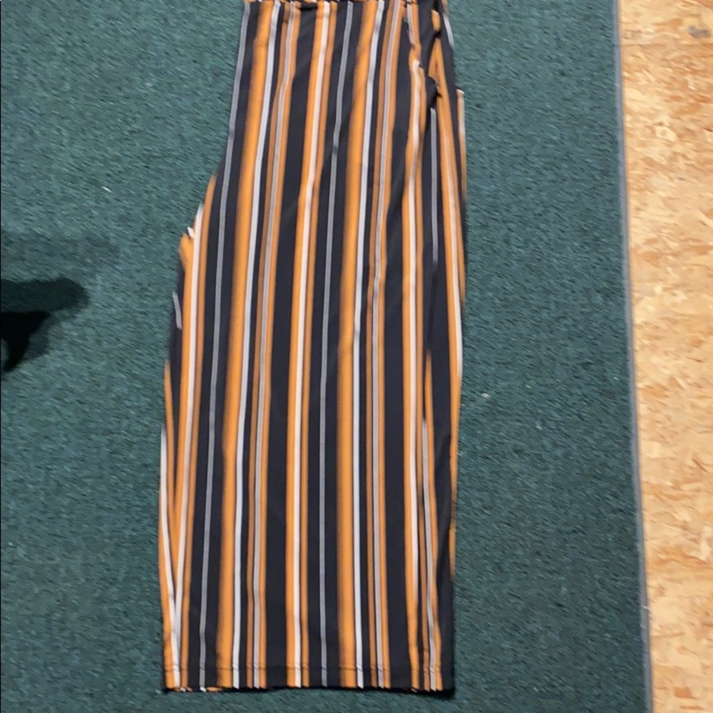 Wide leg Capri pants